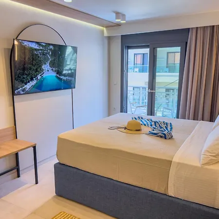 Luxury Naoum - Adults Only *