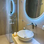 Luxury Naoum - Adults Only * Λιμενάρια