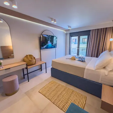 Luxury Naoum - Adults Only Apartament